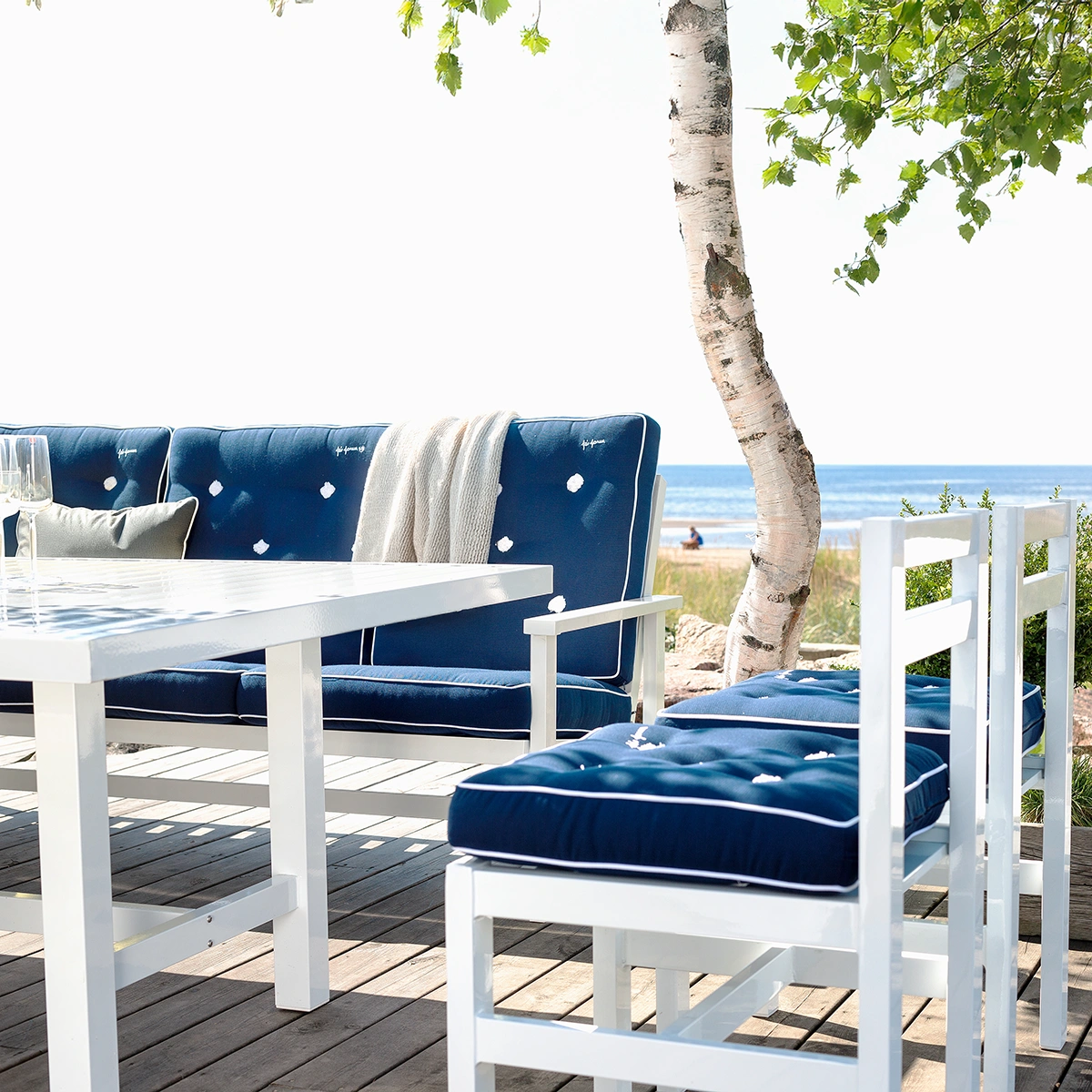 Stol 06 vit aluminium - med dyna