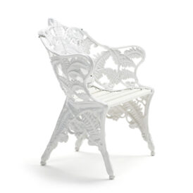 Classic ormbunksfåtölj vitlackad