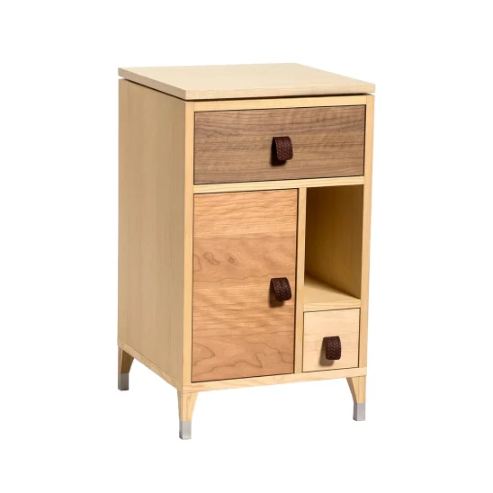 Abisko sängbord låga ben, Flerfanér