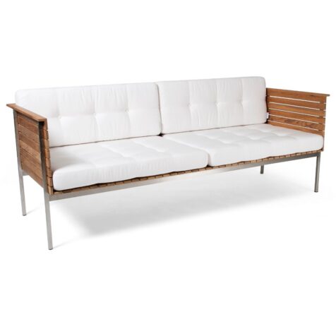 Häringe soffa i teak och borstat stål med vit dyna.