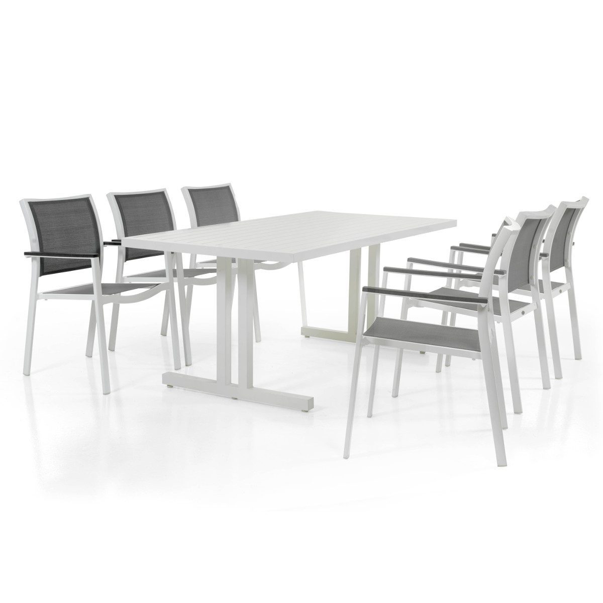 Scilla karmstol i vit aluminium och grå textileneväv tillsammans med Linia matbord i vit aluminium.