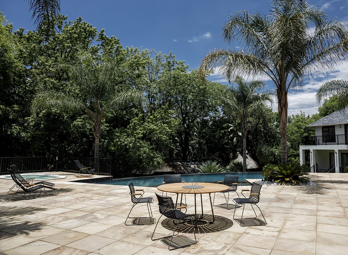 Click karmstol svart