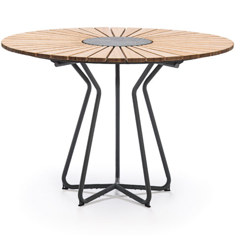 Circle bord i storleken 110 cm.