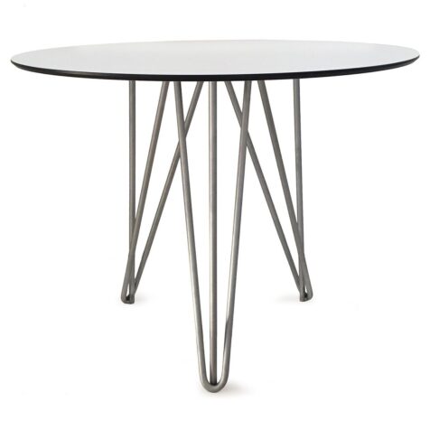 High-tech bord från Grythyttan i varmförsinkad stål och laminat.