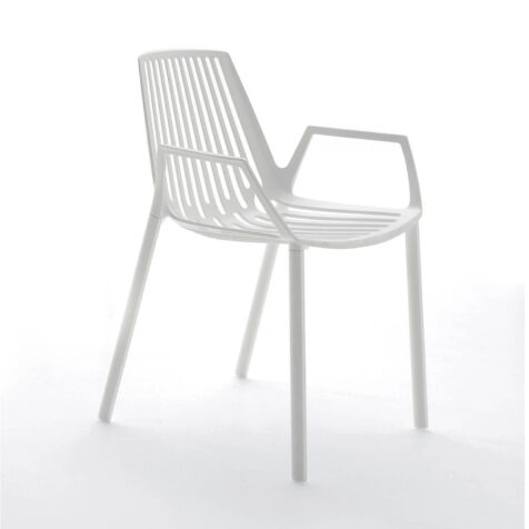 Vit Rion-stol i gjuten aluminium.