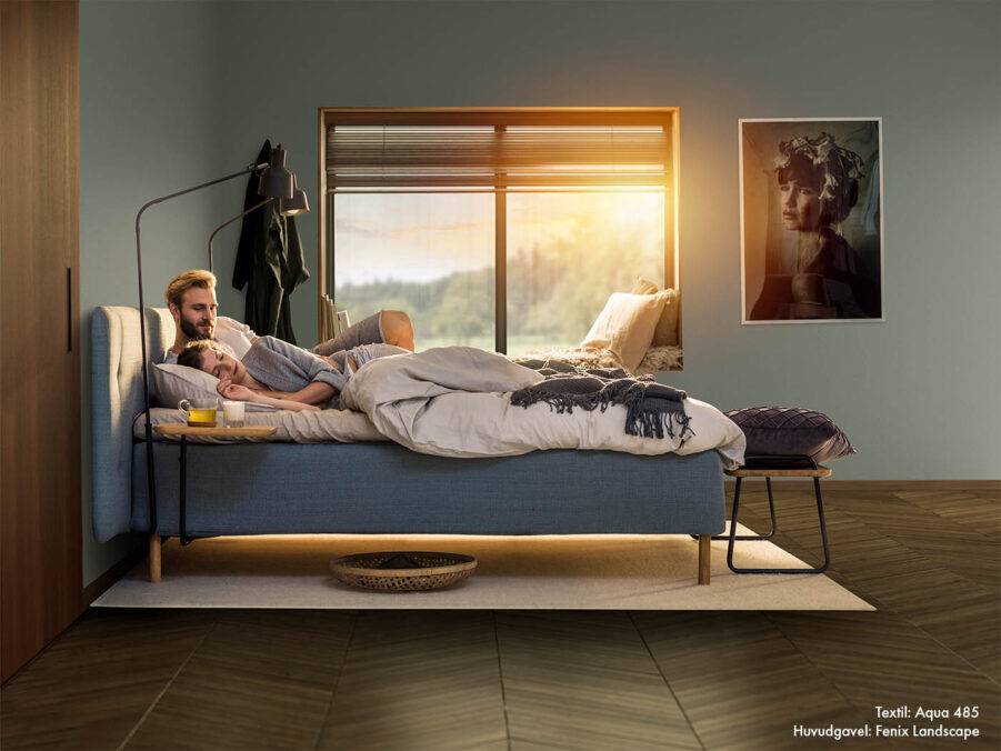 Jensen ambassadör ramsäng i färgen Aqua med sänggaveln Fenix Landscape.