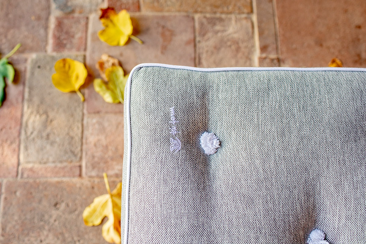 Stol 06 svart aluminium - med crown dyna