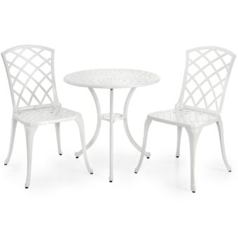 Bild på Arras cafégrupp i vitt.