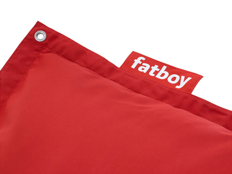 Närbild på Fatboys Floatzac i färgen Red.