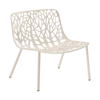 Forest loungestol i vitt från FAST.