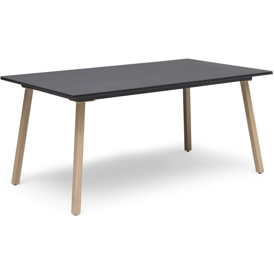 Fyrsnäs matbord i storleken 160x90 cm.