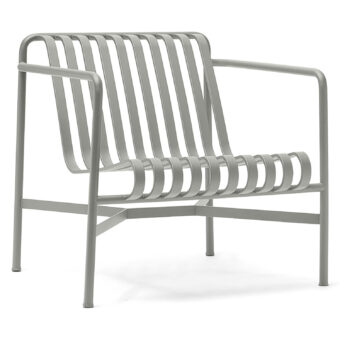 Palissade fåtölj i ljusgrått från Hay.