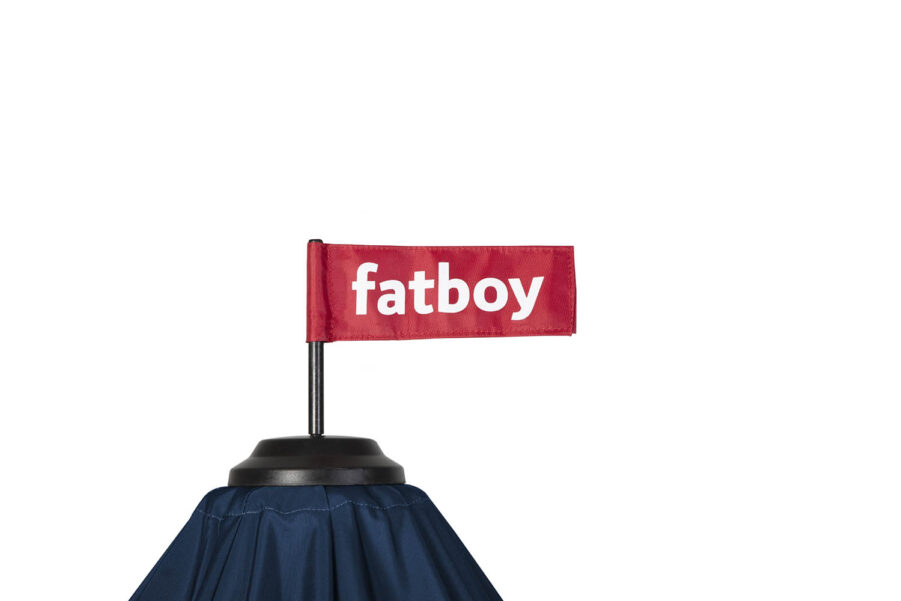 En närbild på Fatboy Stripesol i färgen Dark Blue.