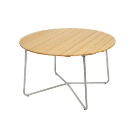 9A 120 matbord med skiva i oljad furu och varmförzinkat stativ.