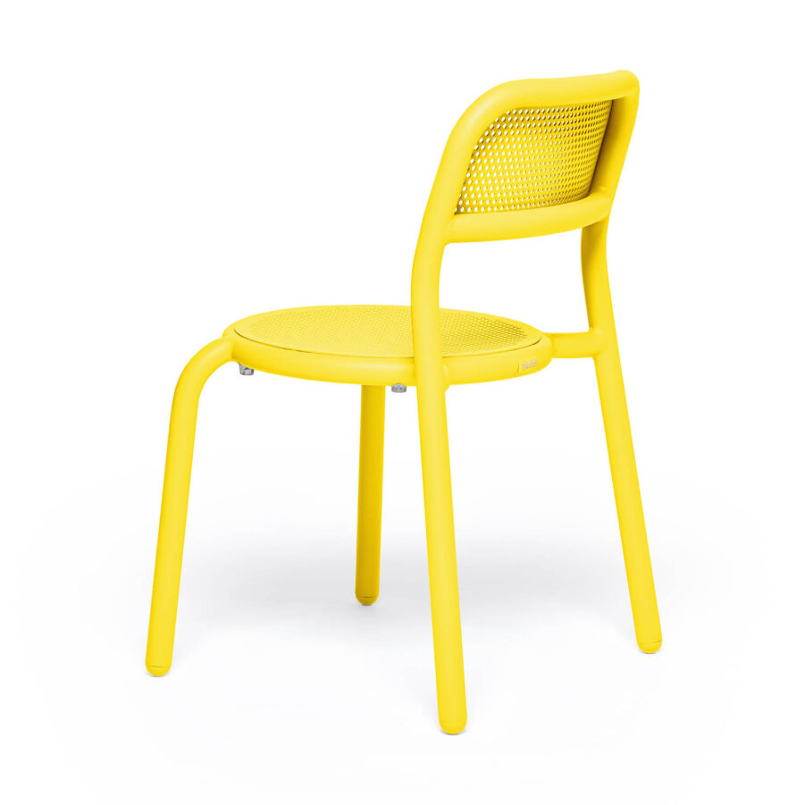 Bild på Toni stol i färgen citrongul.