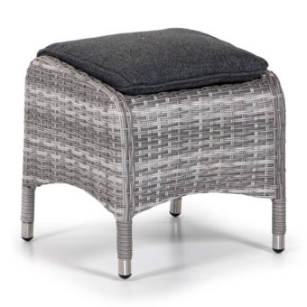 Georgia fotpall i pärlgrå konstrotting med mörkgrå dyna.