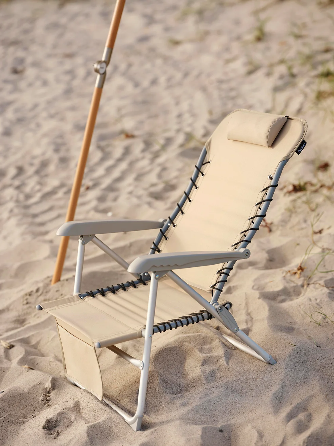 Ulrika strandstol med ficka sand