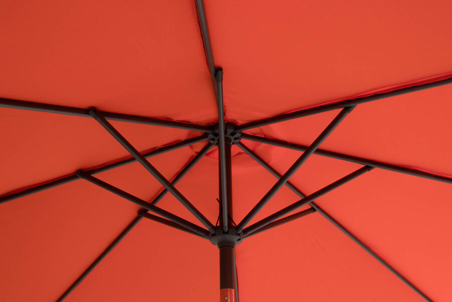 Sun line parasoll i färgen orange.