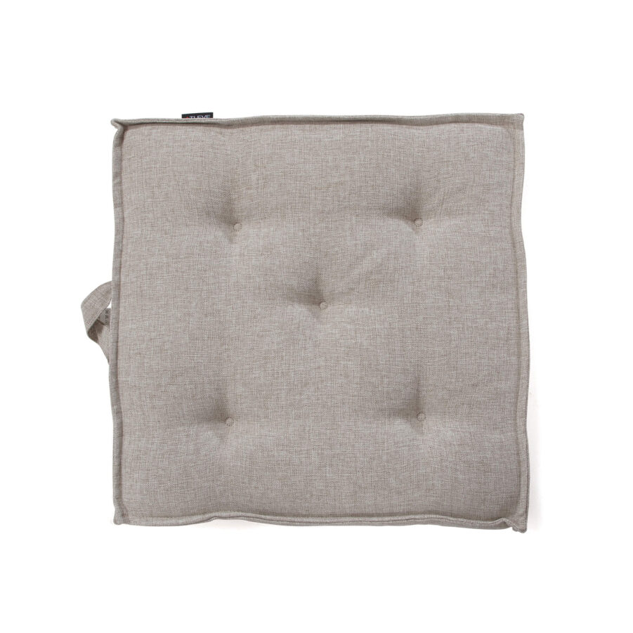 Ivanca sittdyna i beige olefintyg.