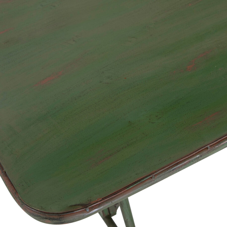 Smidesbord från By Boysen i storlek 130x78 cm.