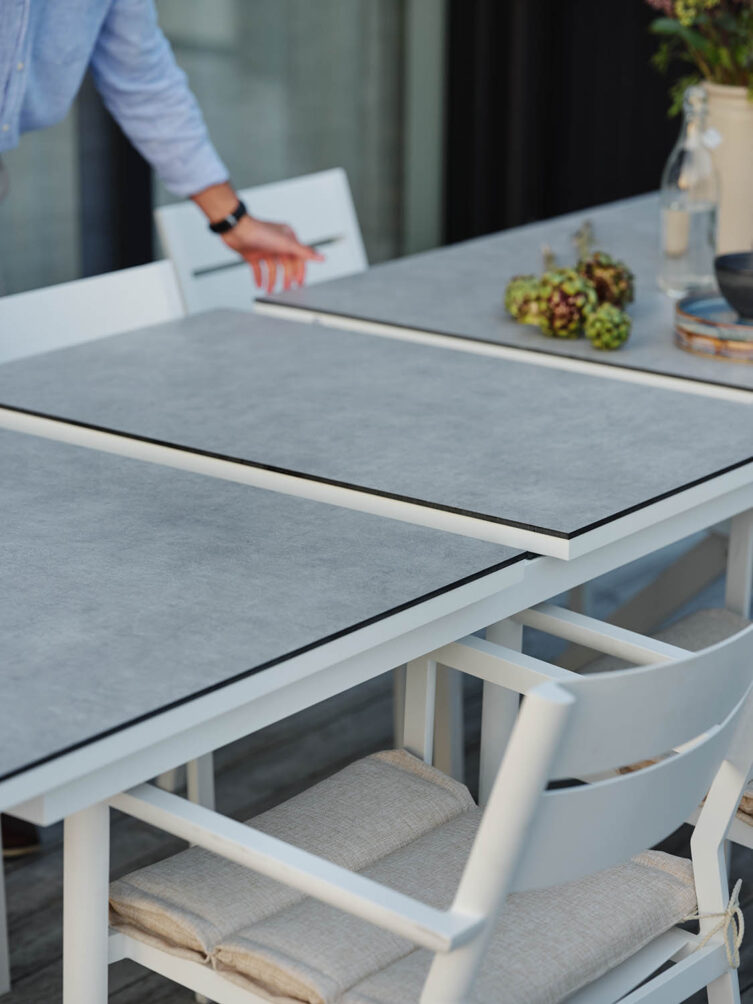 Brafab Hillmond förlängningsbord matt vit/grå betongmönstrad 238-297x100 cm
