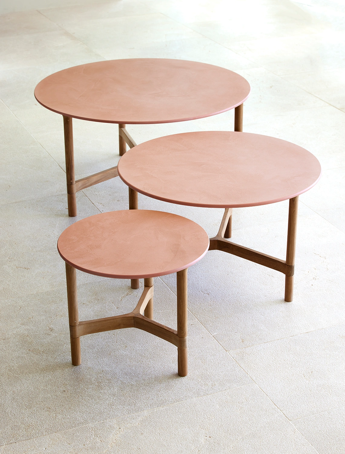 Twist soffbord teak Ø70 cm