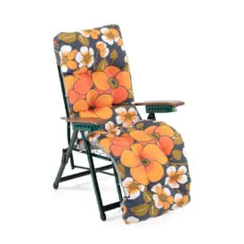 By Kila Baden Baden stol med träarmstöd - grön/nostalgi orange