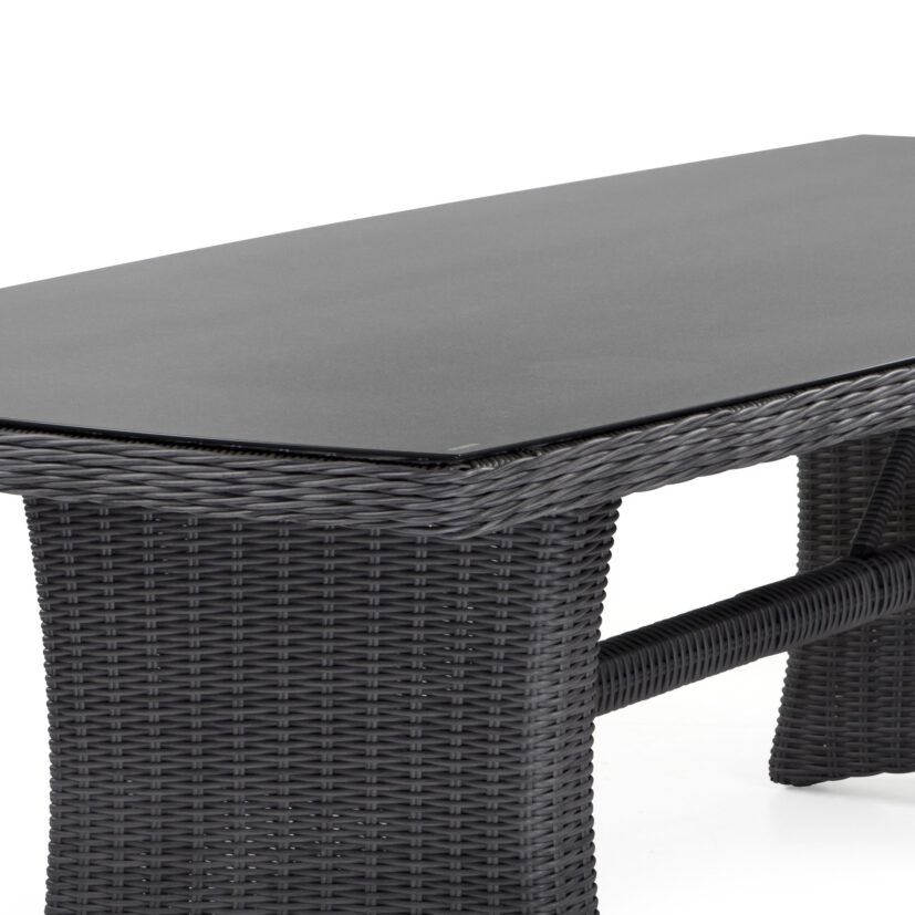 Hampton matbord i storlek 220x100 cm med en 3D-printad ovansida.