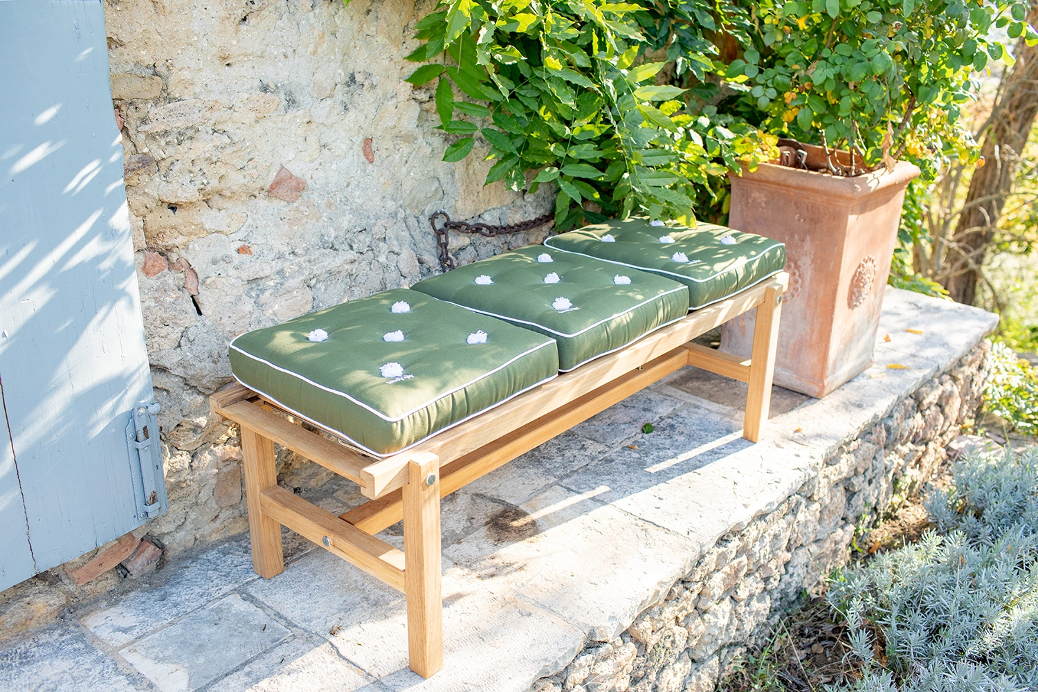 Bänk 45 teak - med dyna