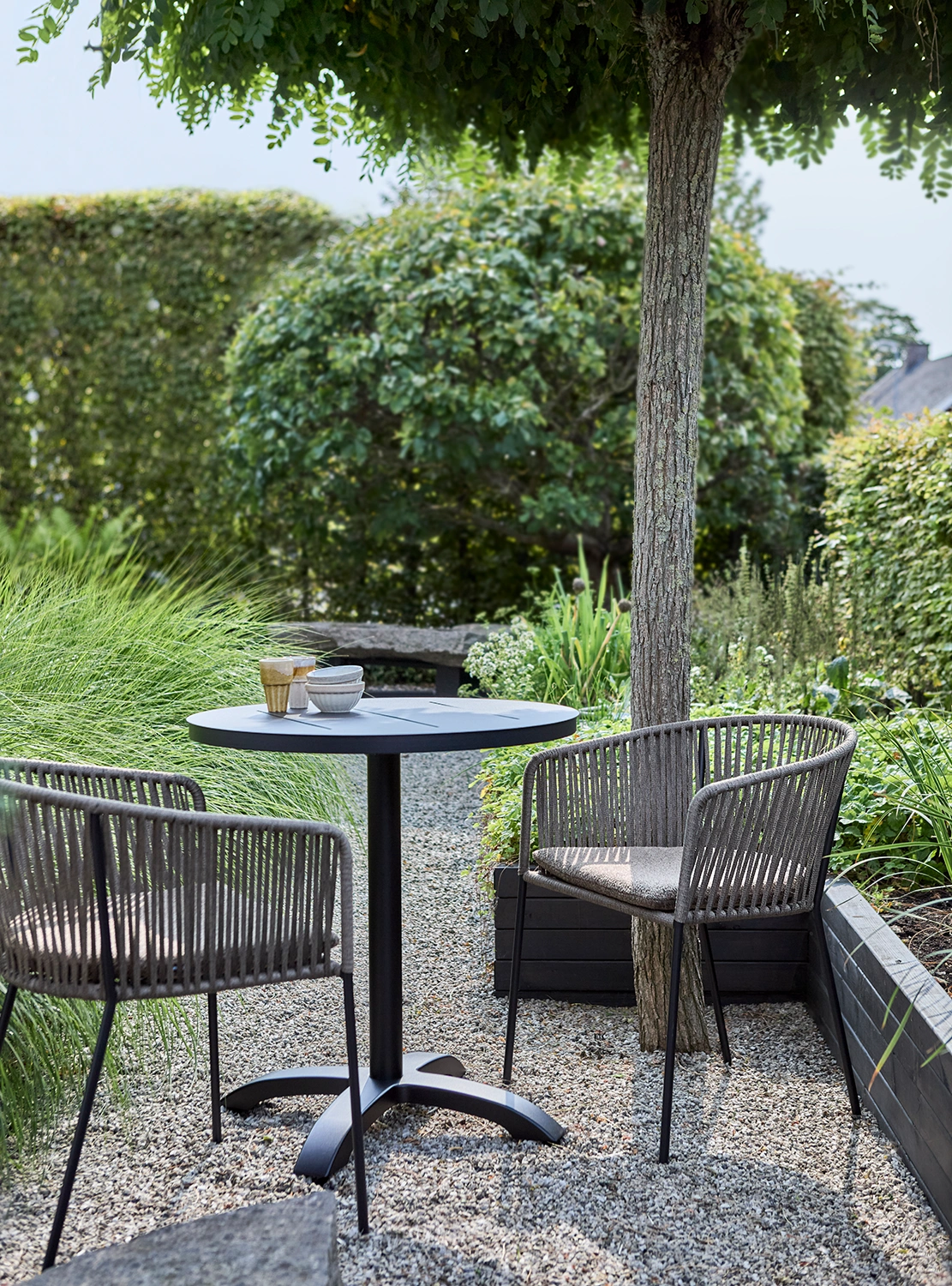 Avila bordsskiva svart Ø70 cm