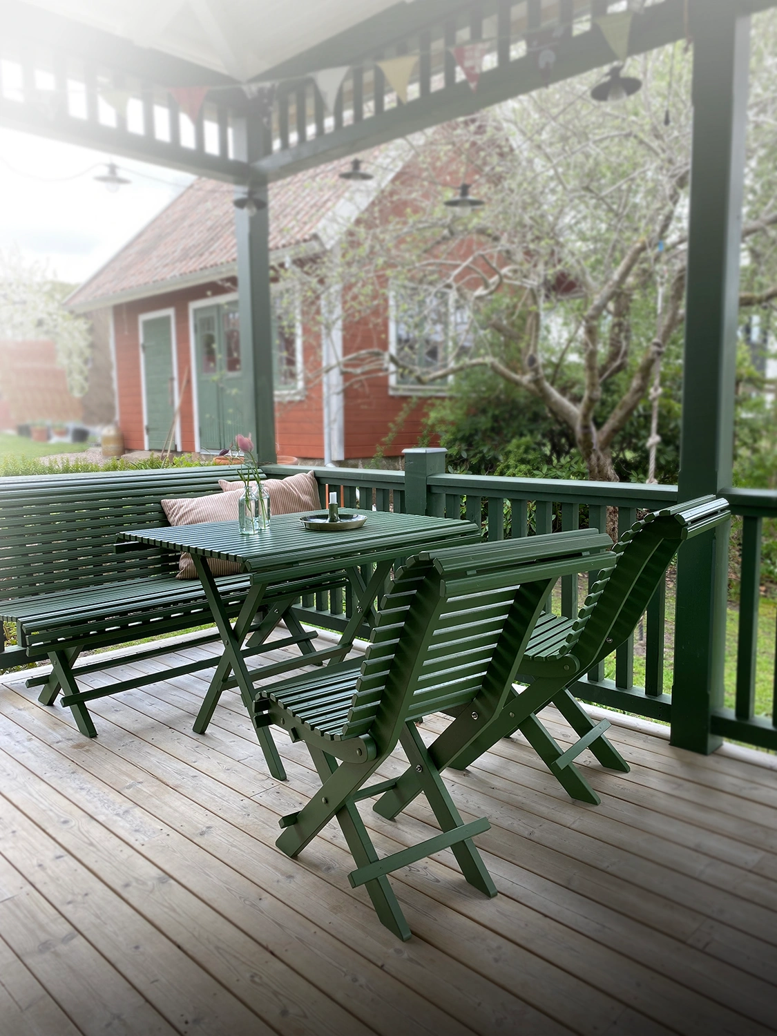 Sundborn bord skogsgrön 125x80 cm