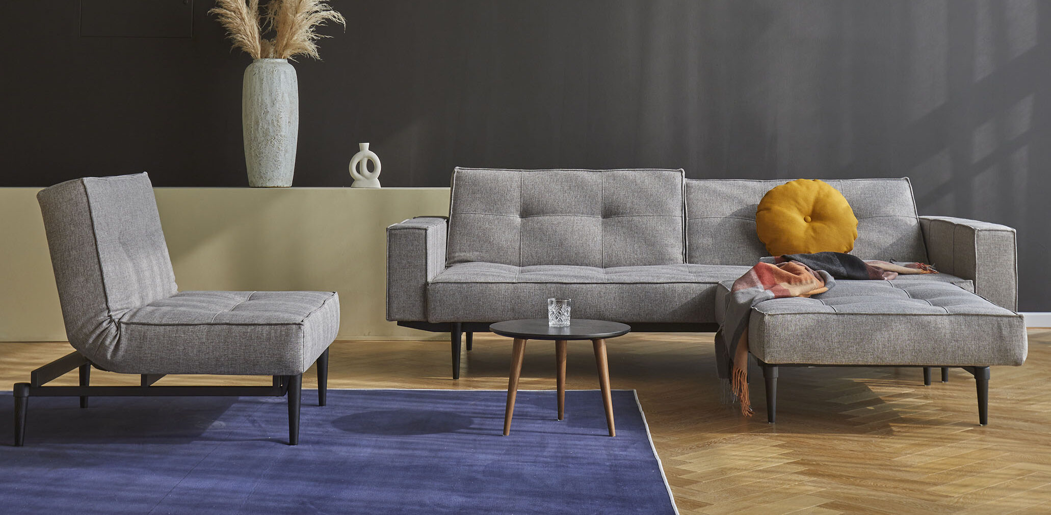 Nordic sidobord svart ekfanér - Ø45 cm