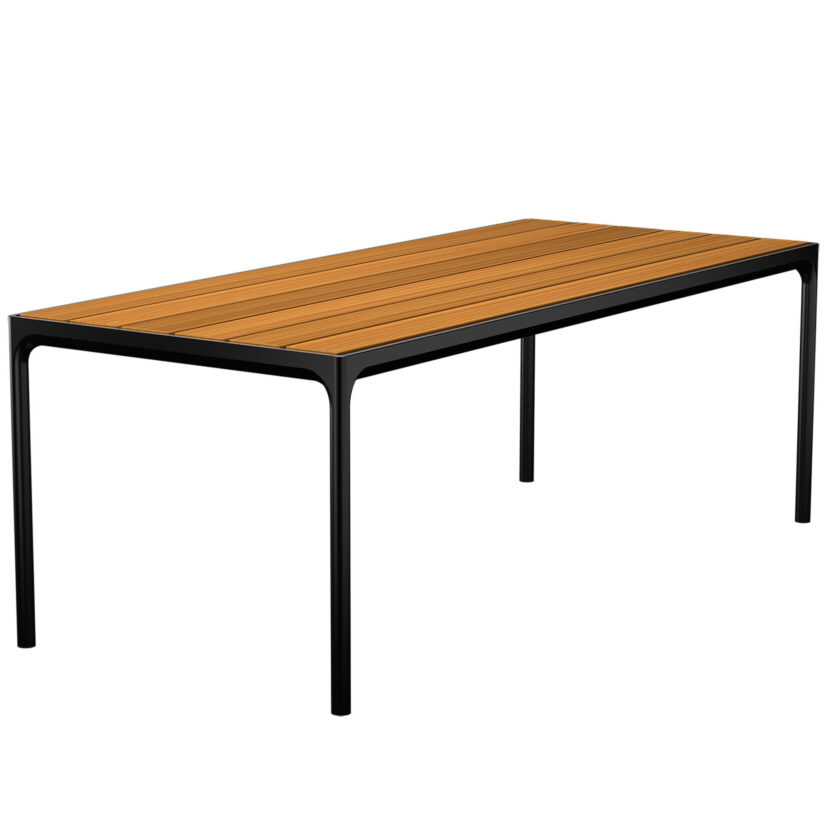 Four matbord i storleken 210x90 cm med svart stativ och bordsskiva i bambu.
