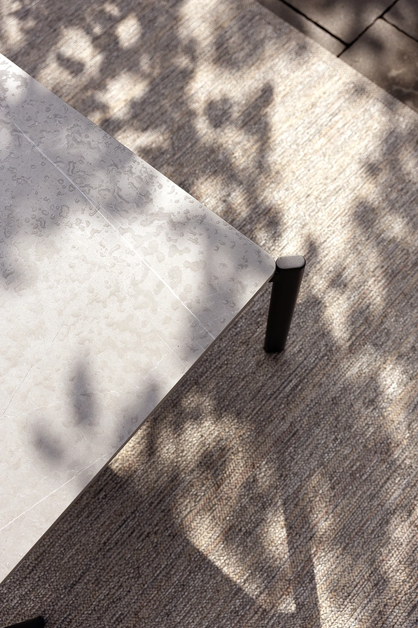 Hallavara soffbord Svart/grå 66x56 cm