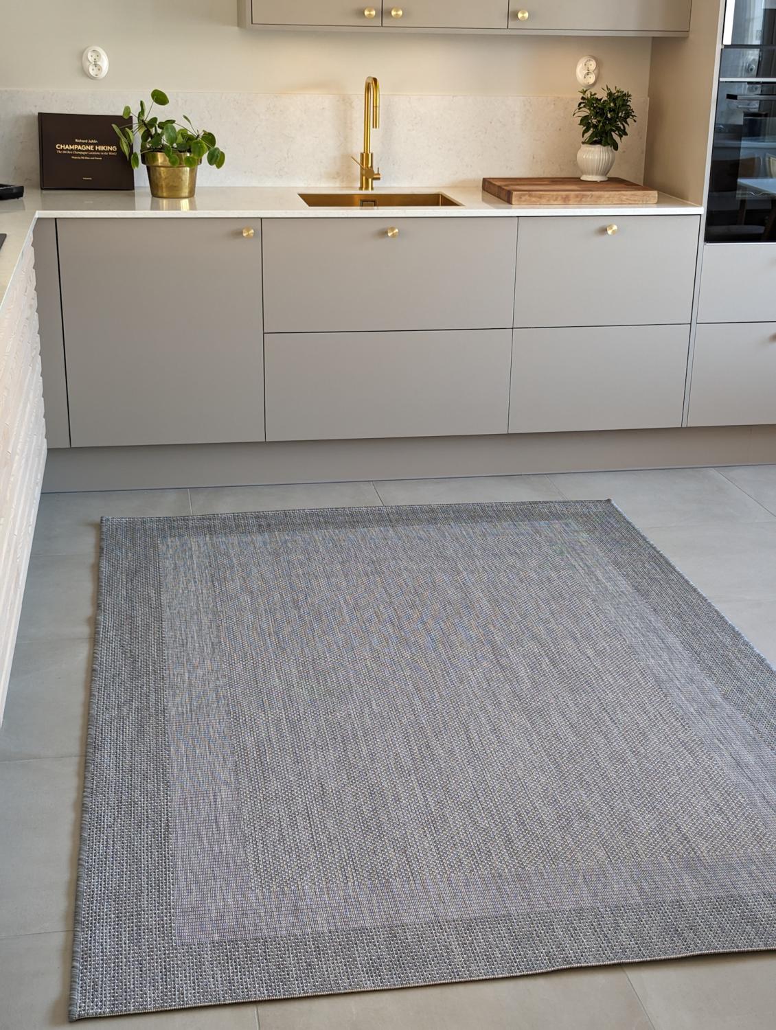 Adria matta inne/ute - grå