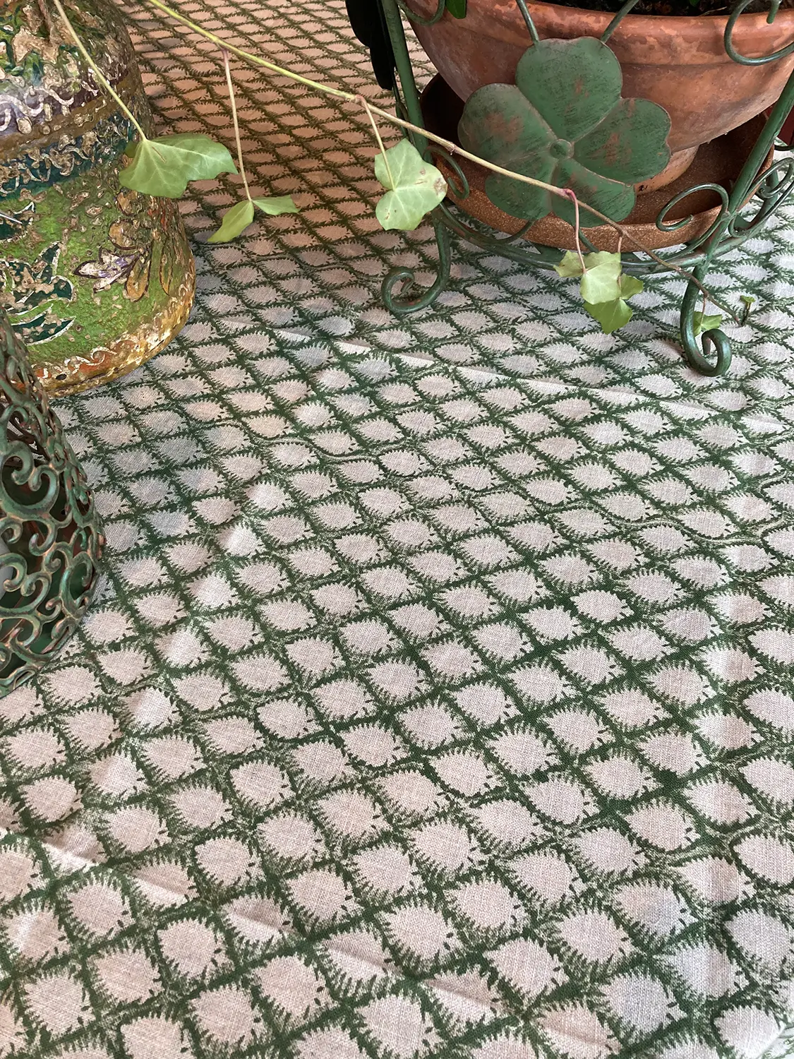 Bordsduk Linne Cypress grön, 150x350 cm