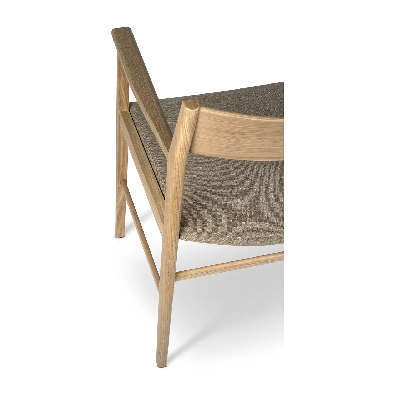 Mavis Siza karmstol vitpigmenterad mattlackad ek