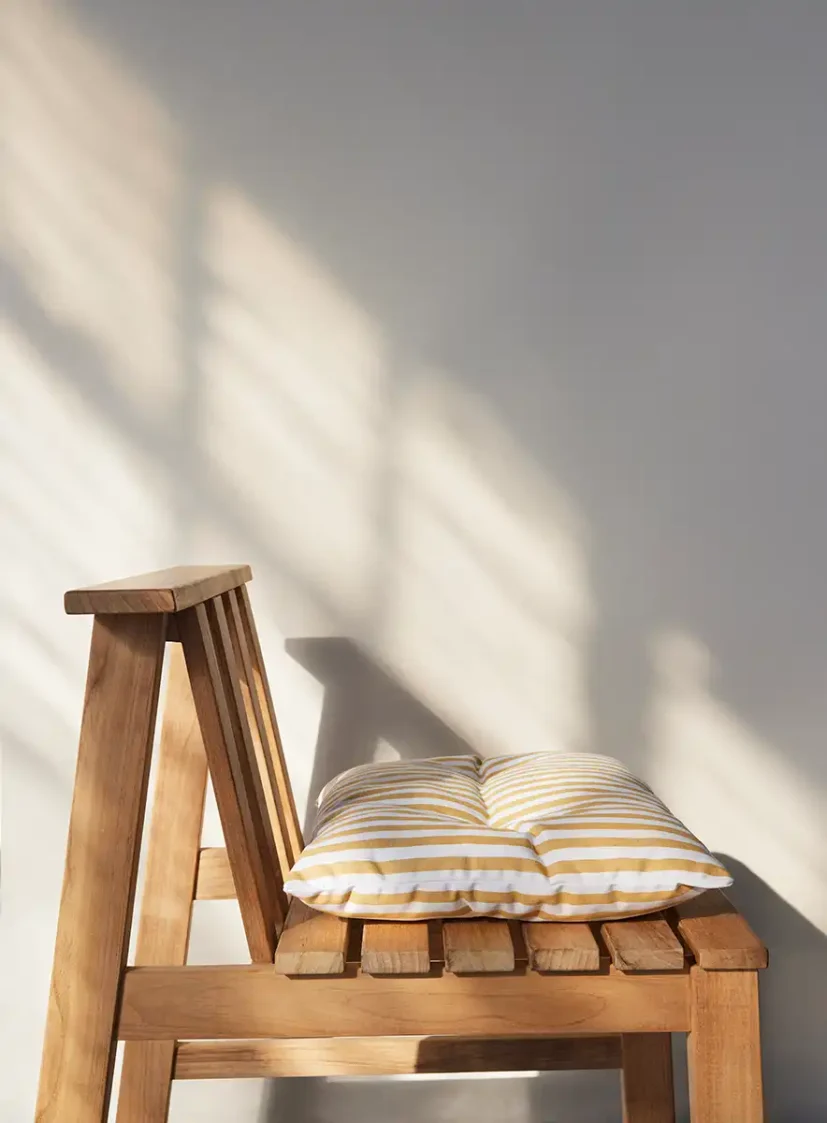 Barriere sittdyna golden yellow stripe 55x43 cm