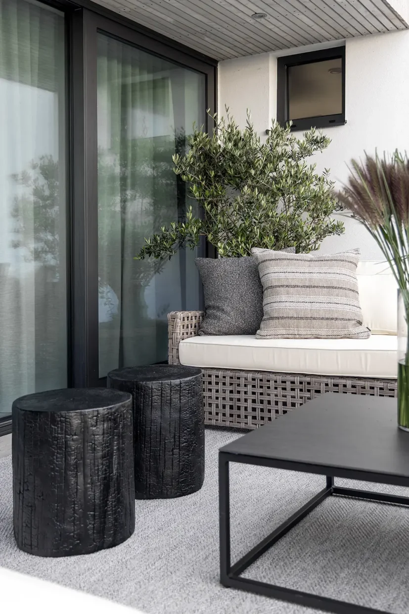 Romano soffbord svart 140x80 cm