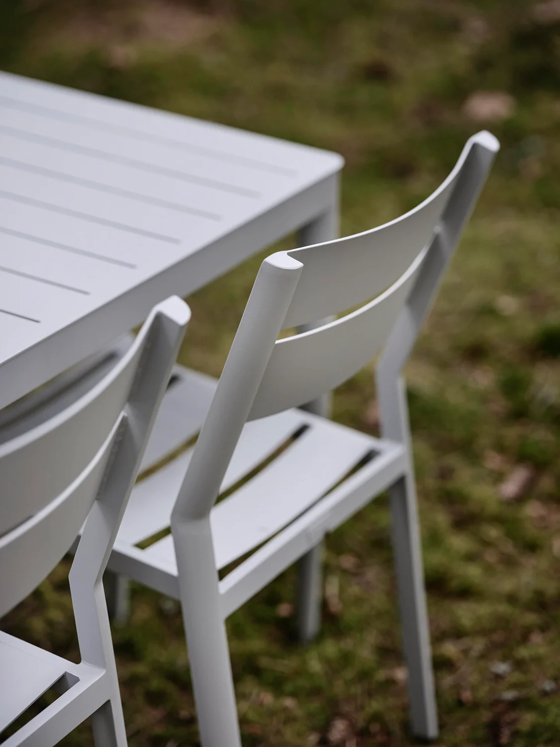 Delia matstol ljusgrå - Bild 3