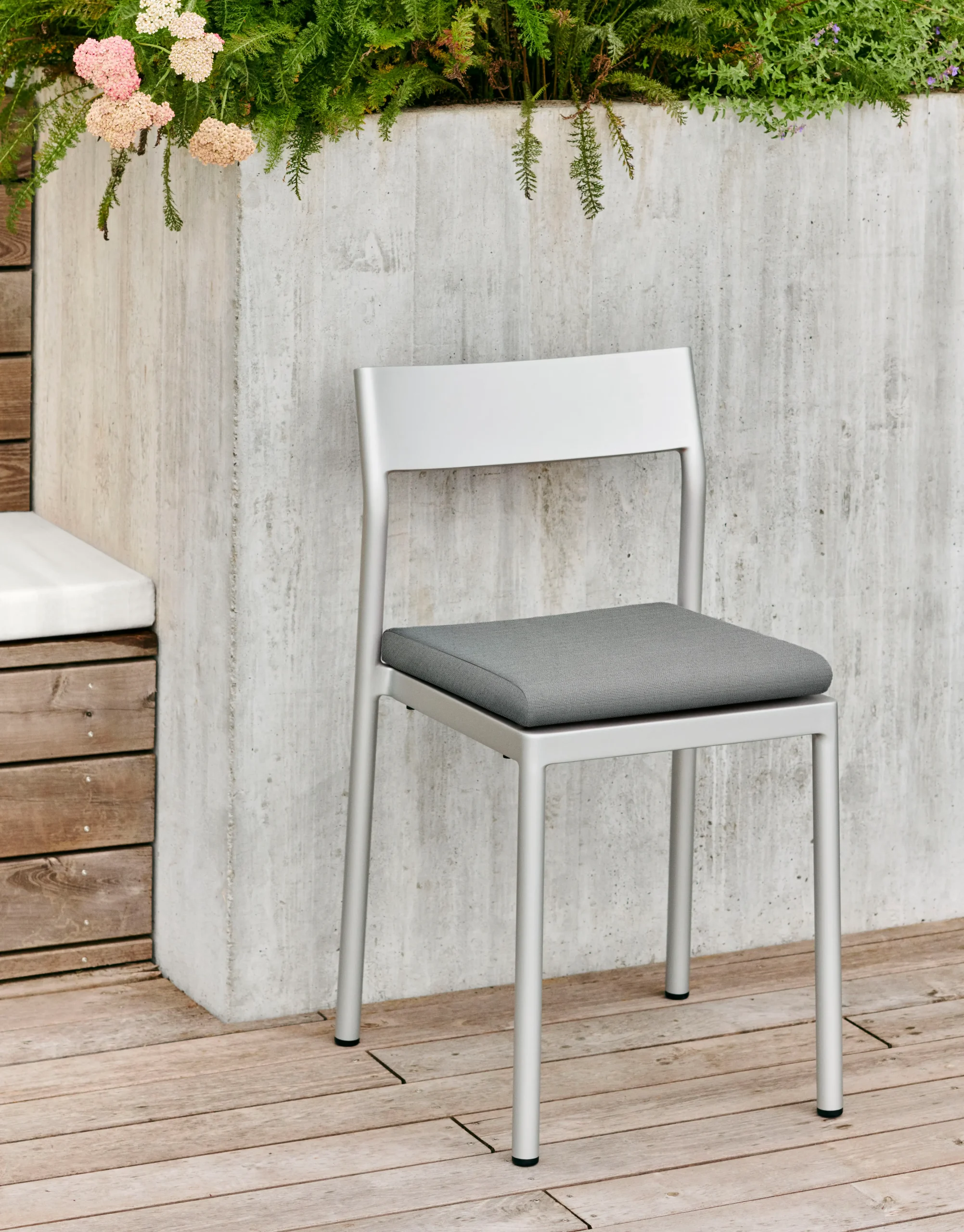Type stol silvergrå