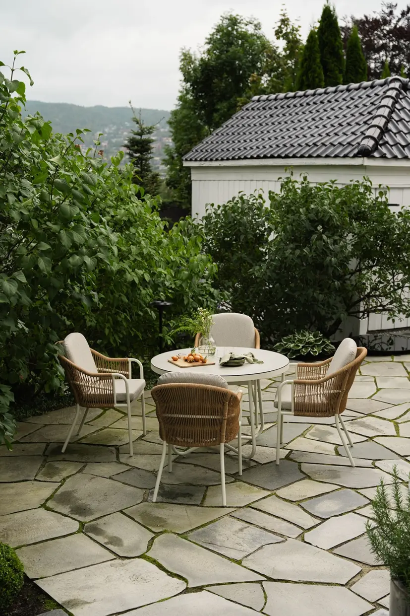 Olivia matgrupp cream/natur, 4 stolar Ø110 cm