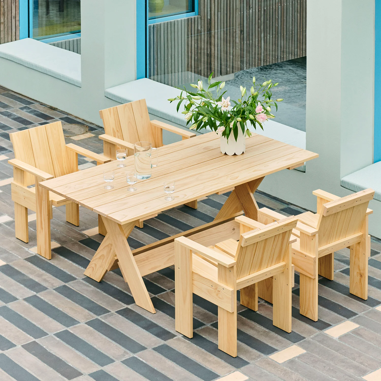 Product Image for Crate matgrupp lackerad furu
