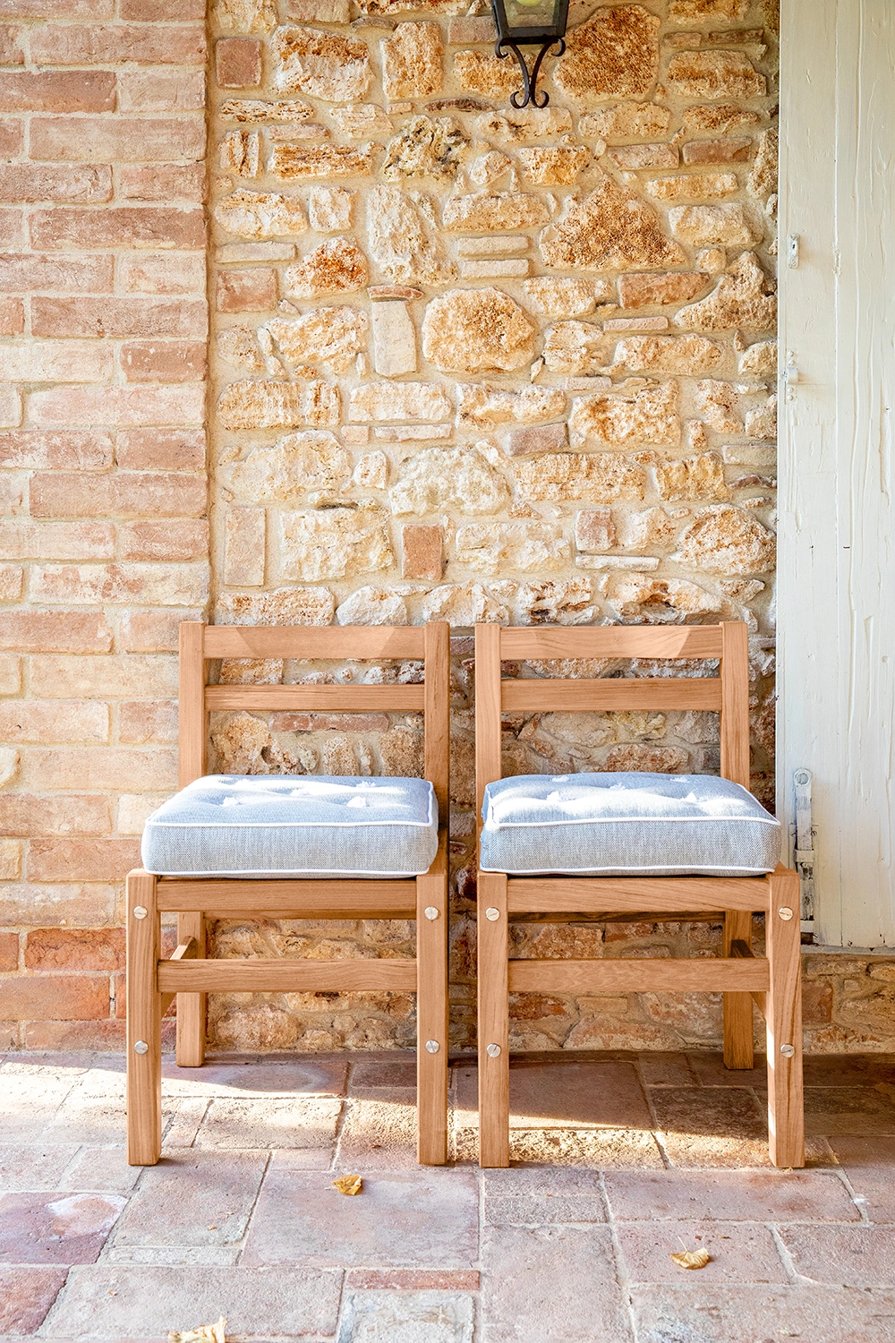 Stol 06 redwood - med dyna