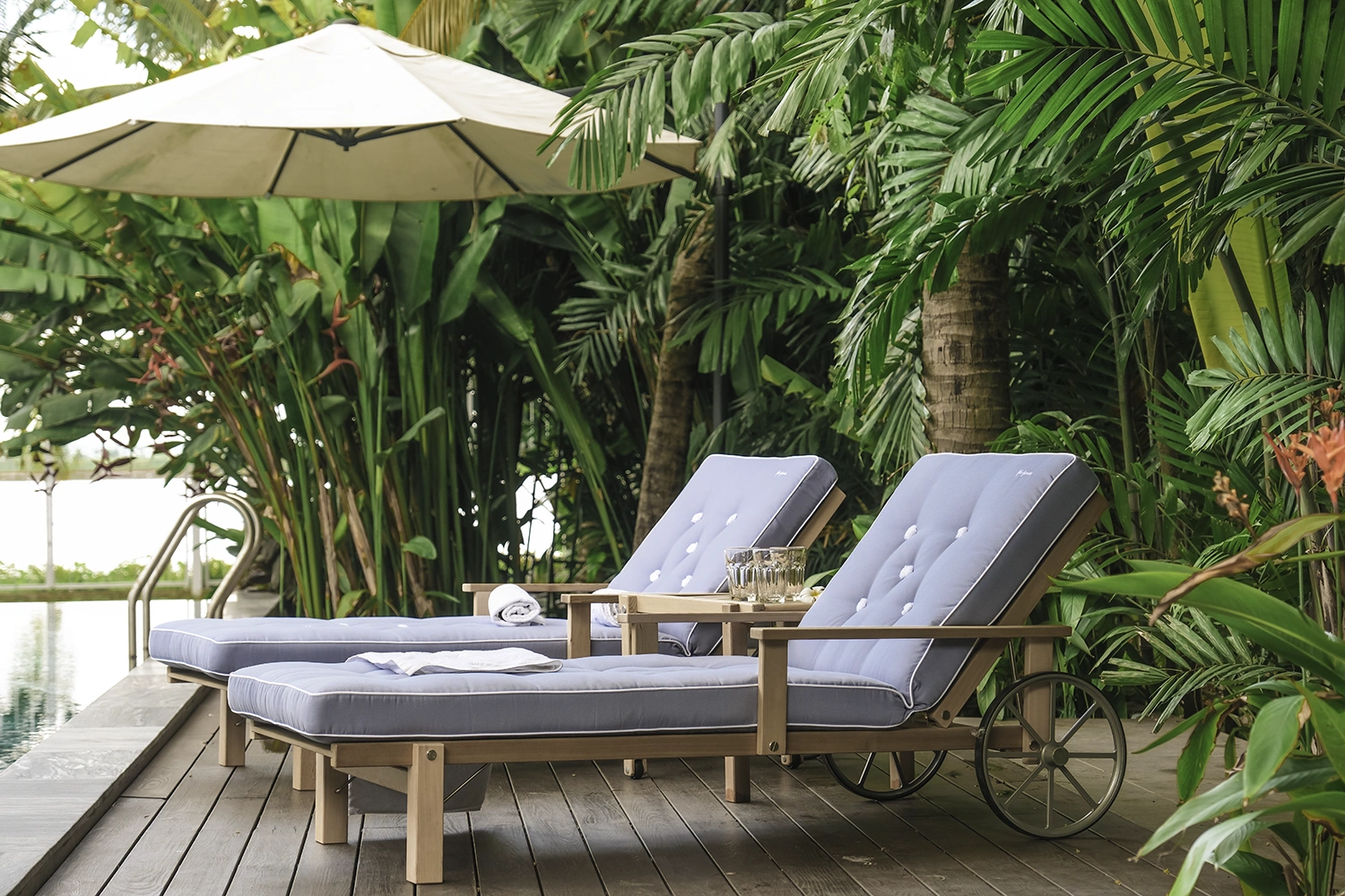 Solsäng 31 redwood - med dyna