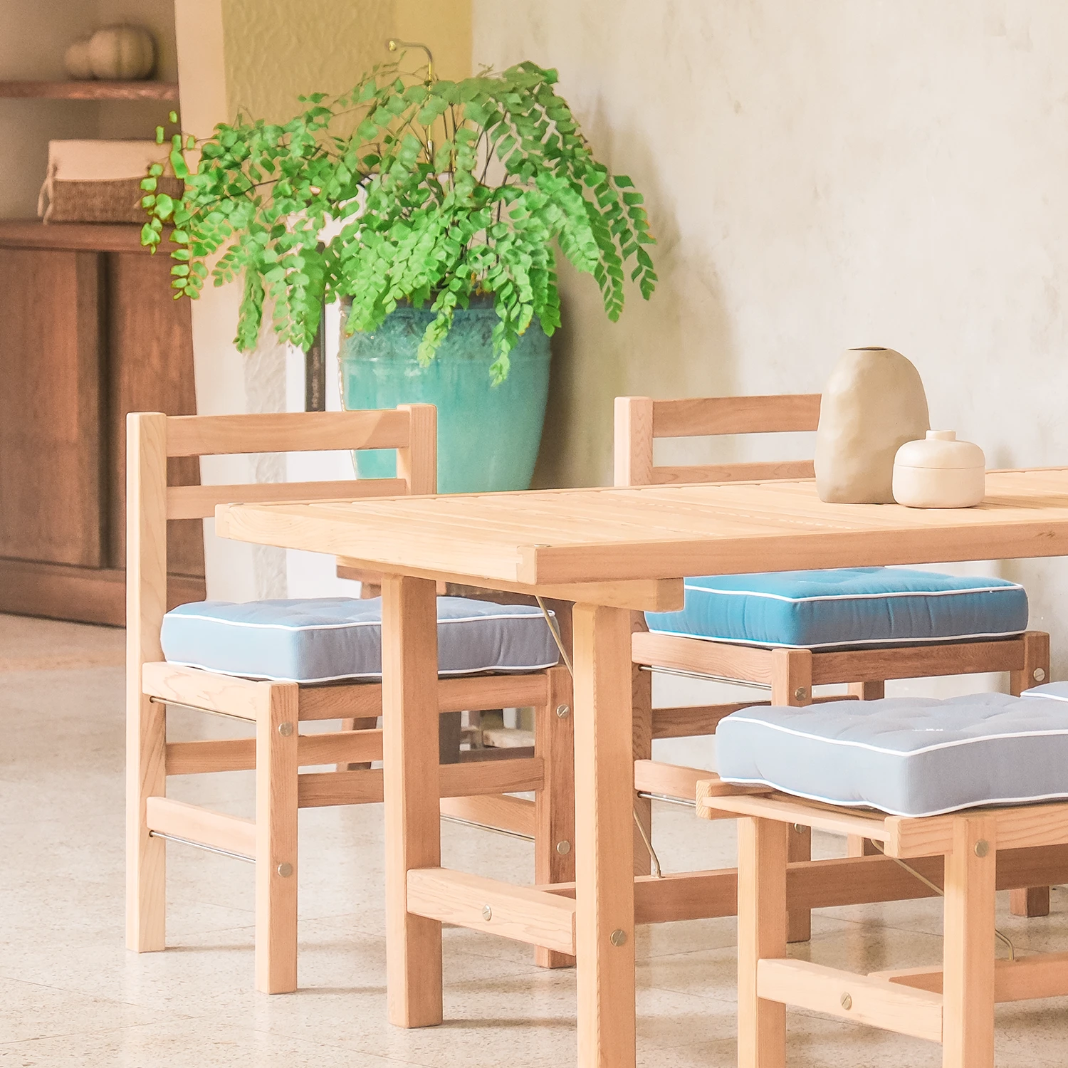 Stol 06 redwood, inkl. dyna