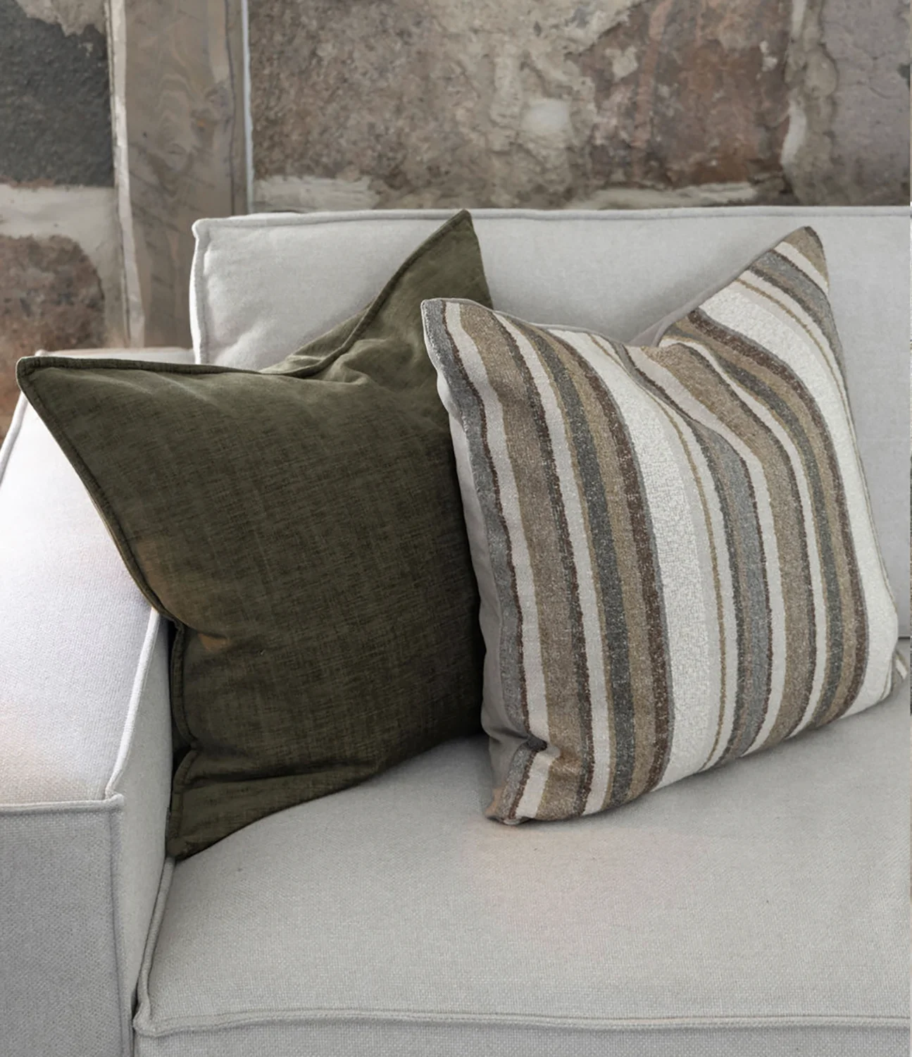 Kuddfodral Sassi stripe linen
