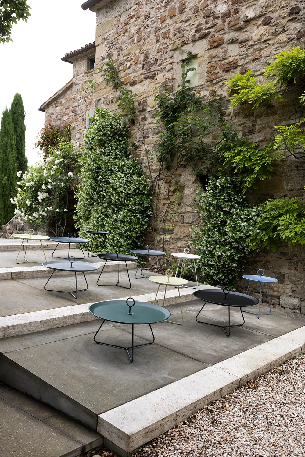 Eyelet sidobord beige Ø45 cm - Bild 5