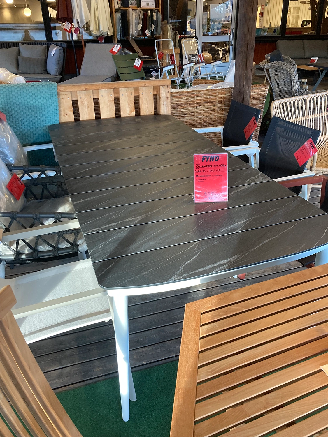 Callander matbord vit/mörk sten 208x100 cm