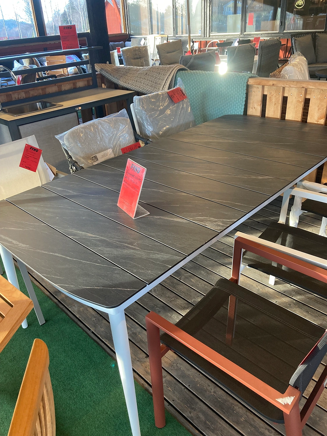 Callander matbord vit/mörk sten 208x100 cm